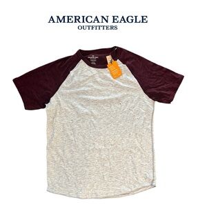 American Eagle NWT Men’s Active Flex T-Shirt Gray Burgundy Size M
